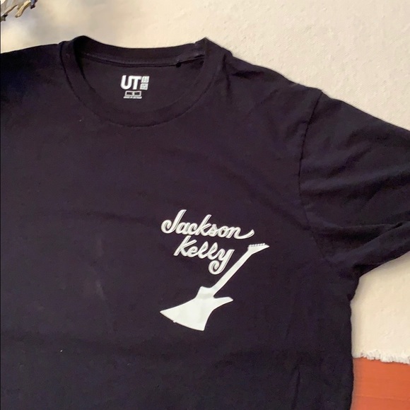 UNIGLO TEE - Picture 2 of 3